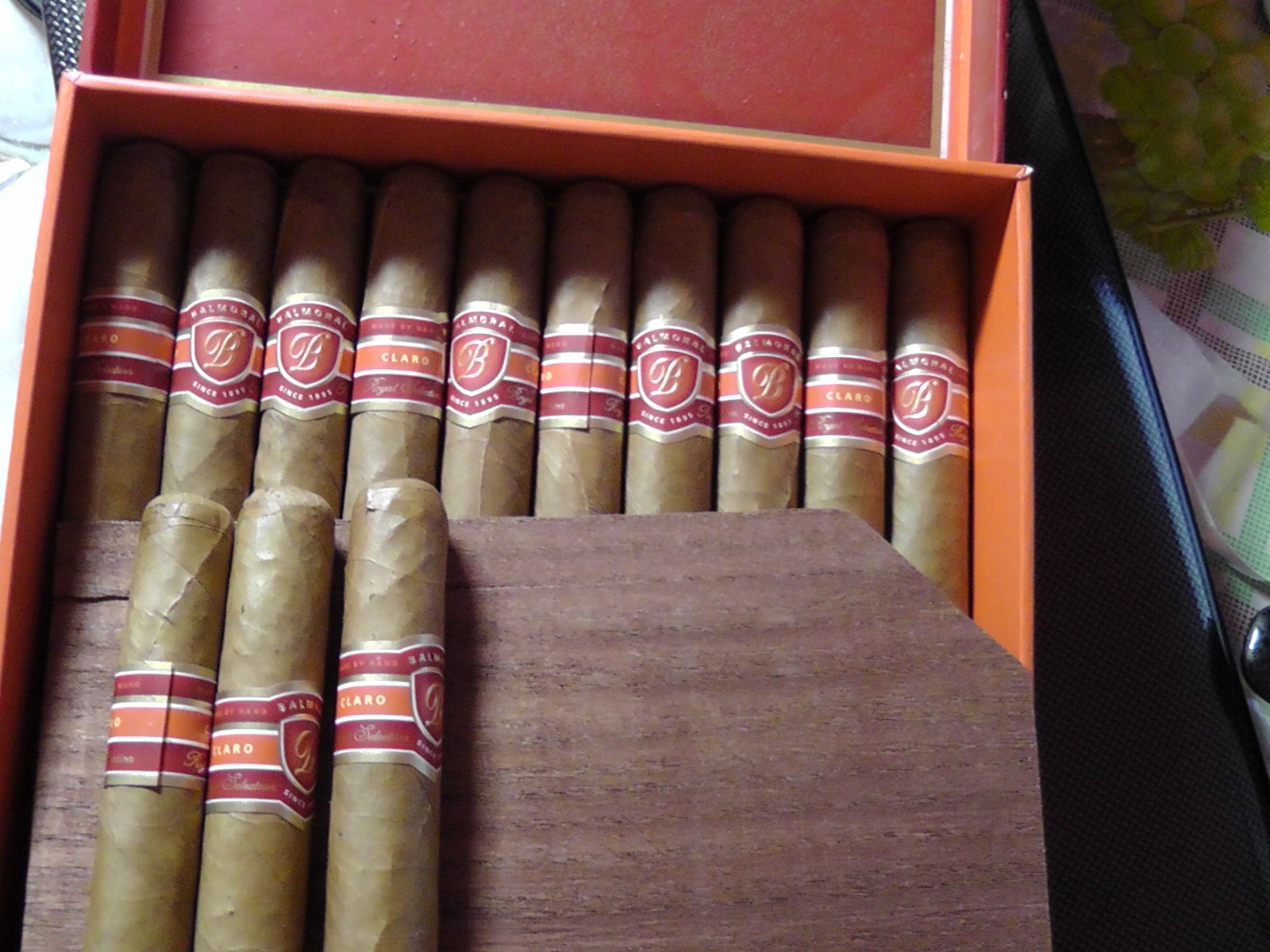 请问各位香油,谁知道常州哪有买雪茄?要正宗的