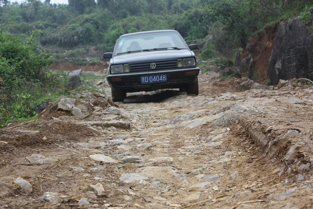 一对一资助贫困学生 已资助550余名贫困学生