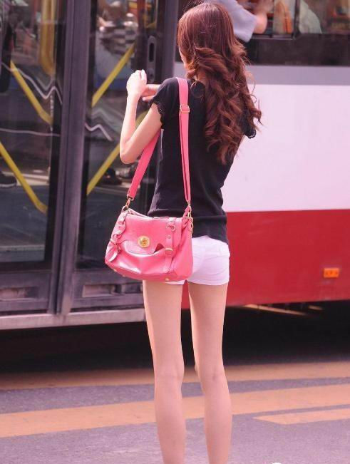 礼拜天<em>找个小妹</em>妹去吃饭|<em>谈天</em>说地-化龙巷