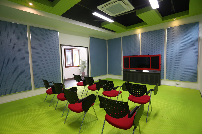 孩子比较内向,不自信,有什么培训班可以提高她