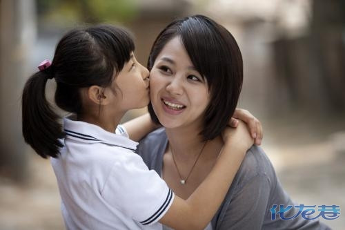 童星出身的杨紫与张子枫也是首次搭档饰演姐妹