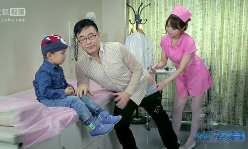 中记者是新的走红方式,<em>鸡排妹内衣店甩文胸</em>证