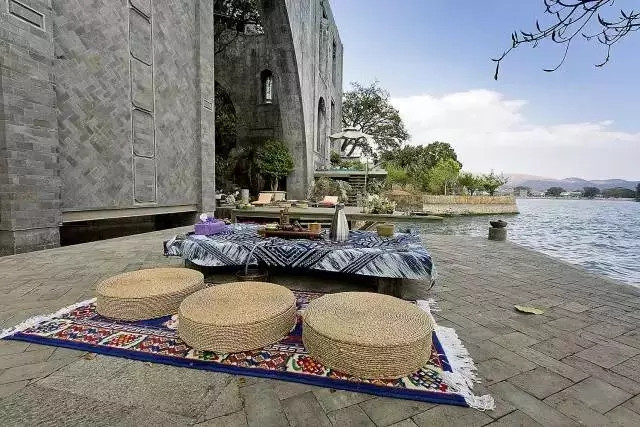 杨丽萍艺术酒店的七套复式客房,民族与艺术气息的融合处处渗透着惊艳!