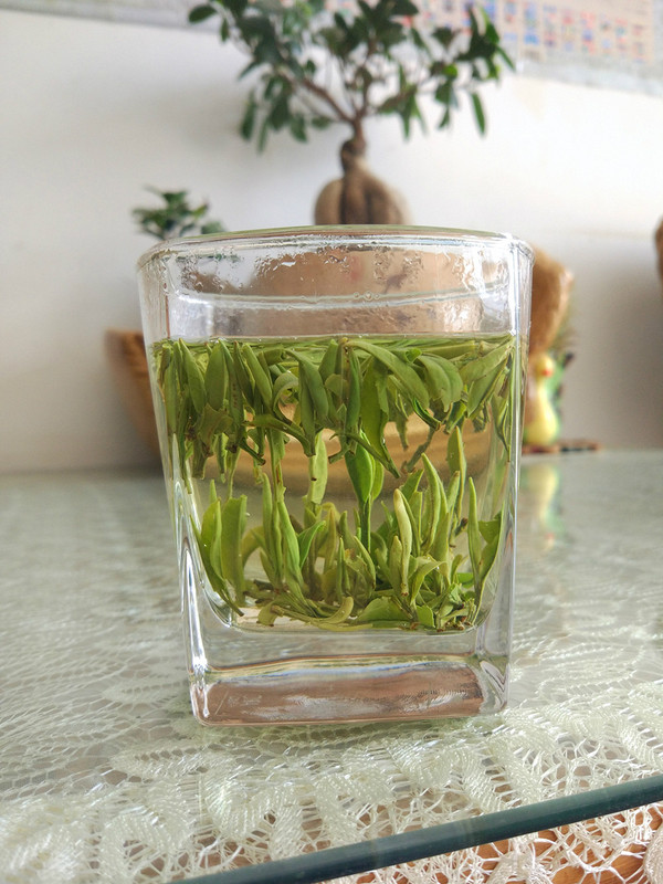 今日新茶推荐:茅山青锋165/斤,茅山青锋260/斤,口感很好,很香哦!